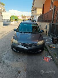auto Mazda 2