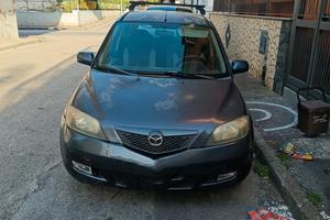 auto Mazda 2