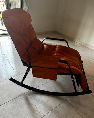 POLTRONA A DONDOLO RECLINABILE