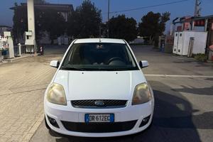 Ford Fiesta 1.4 tdi Ok Neopatentati