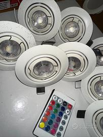 Set di 9 faretti RGB misti con telecomando