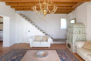 Villa di 230 m² con più di 5 locali e box auto dop