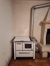 Stufa / cucina a legna  