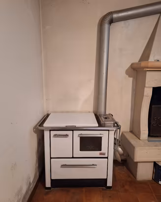 Stufa / cucina a legna  