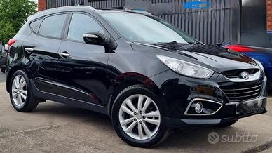Hyundai ix35 4x4 2000 cc diesel con gancio traino