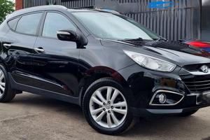 Hyundai ix35 4x4 2000 cc diesel con gancio traino