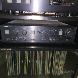 Preamplificatore Yamaha C-4 