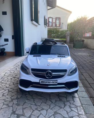 Mercedes macchina giocattolo