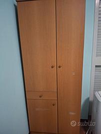 Armadio in legno