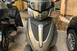 Piaggio MP3 300 Urban