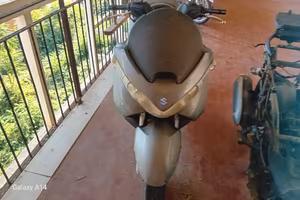 Suzuki 200