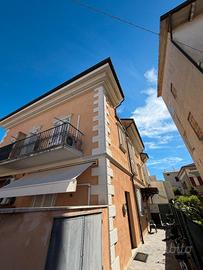 Pronto da abitare in zona servita