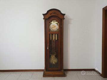 Orologio a Pendolo in Legno Pregiato
