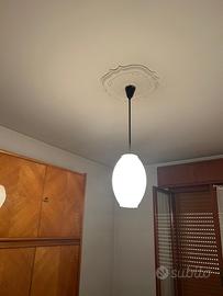 Lampadario vintage a sospensione con paralume in v