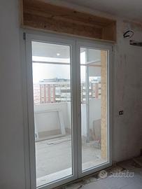 Porte interne rifinite Spissu finestre Assistenza