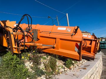 Lama sgombraneve pelazza