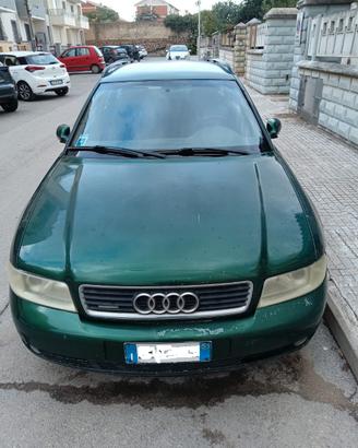Audi A4 AVANT 2.5 TDI