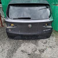 Alfa Romeo Stelvio 2016> Portellone