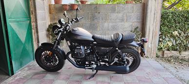 Moto Guzzi V9 Bobber 