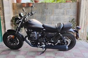 Moto Guzzi V9 Bobber 