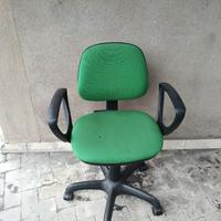 Sedia girevole ufficio in tessuto verde regolabile
