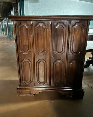 Elegante Credenzina Bassa Stile Luigi XIV