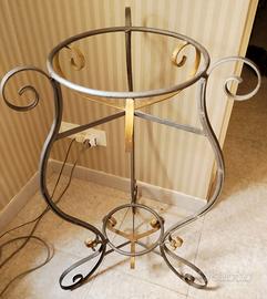 Angoliera in ferro battuto