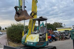 ESCAVATORE YANMAR