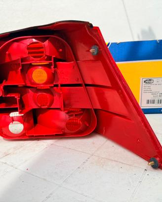 Fanale posteriore sx VW Golf 4