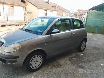 lancia Ypsilon 1.3 Multijet 70 cv 