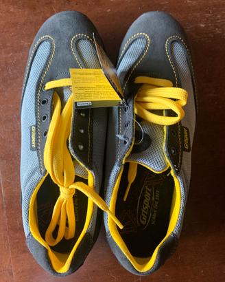 Scarpe antinfirtunistica nuove n.42