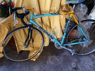 Bicicletta Bianchireparto corse Campagnolo