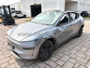 Tesla Model Y NEW MODEL Long Range RWD