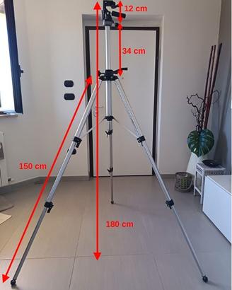Treppiede Manfrotto mod. 074, completo di testa.