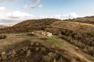 Terreno agricolo con rudere da ristrutturare
