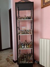  n°250 liquori mignon con mobile vetrinetta