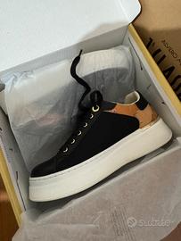 Scarpe , nuove donna mai usate prima classe