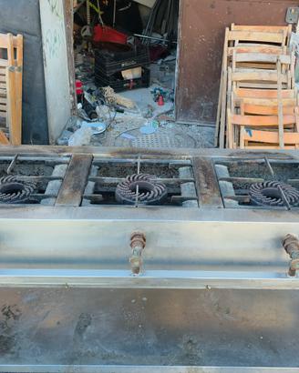 cucina fornelloindustriale acciaio inox  3 fuochi 