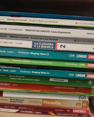 libri  liceo Magliorana Putignano e medie