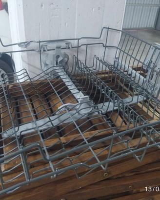 CESTELLI LAVASTOVIGLIE WHIRLPOOL WP3