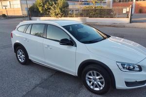volvo v60 cross-country