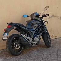 Suzuki SFV Gladius 650 - 2015