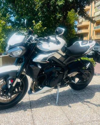 TRIUMPH Speed Triple RS 765 TUTTO INCLUSO ANCHE