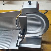 Affettatrice in alluminio