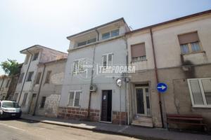 Thiesi, casa indipendente con giardino