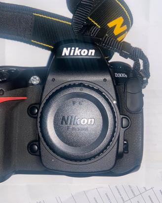 Nikon D 300 S piu 18-200 vr 2