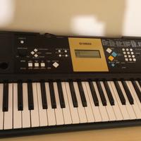 Yamaha YTP-220 tastiera musicale nuova