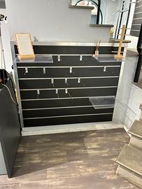 Allestimento locale commerciale completo