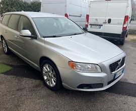 Volvo V70 2.4 D5 Momentum