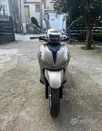 Beverly 400 hpe